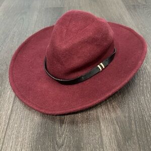 House of Harlow 1960 Elegant Burgundy Women's Hat with Black Band,wool,old money